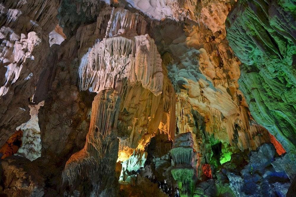 Trinh Nu Cave sparkles beautifully under the cave&rsquo;s lighting